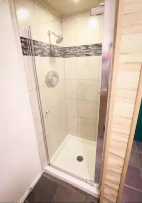 North House - Banff Three Bedroom Basement Suite Holiday home